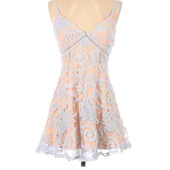 Superdown Lace Boho mini sleeveless summer Dress - Picture 2 of 3